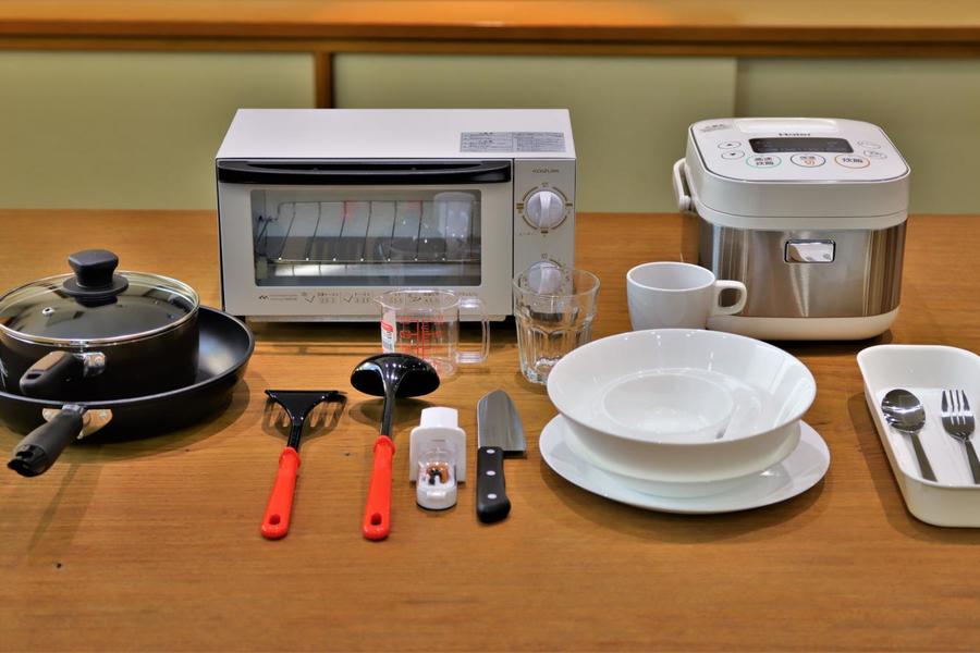 自炊派の方に嬉しい調理器具や食器も標準装備！