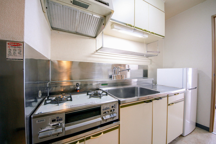 作業スペースも確保された使いやすいキッチン
