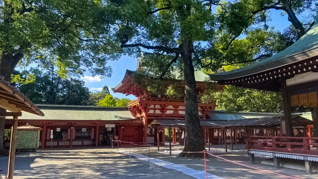 大宮公園内の武蔵一宮 氷川神社