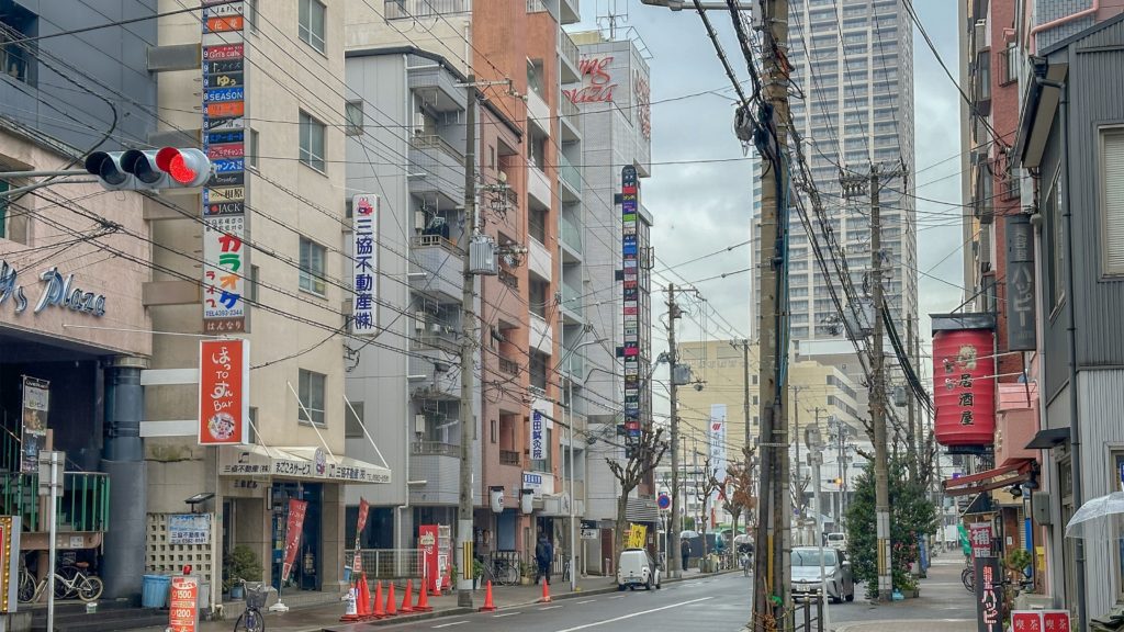 弁天町駅周辺の飲食店やマンションの集まるエリア