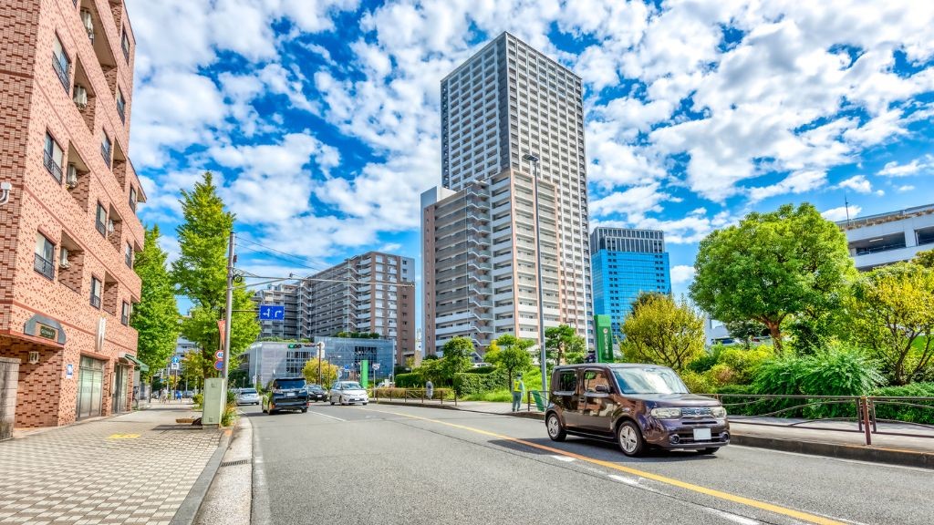川崎駅東口にある温泉通の様子