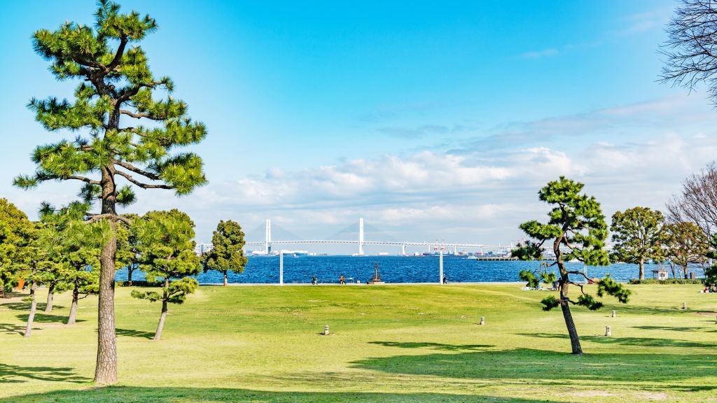 臨港パークと海