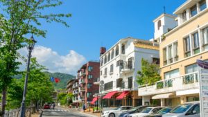 芦屋川周辺の街並み