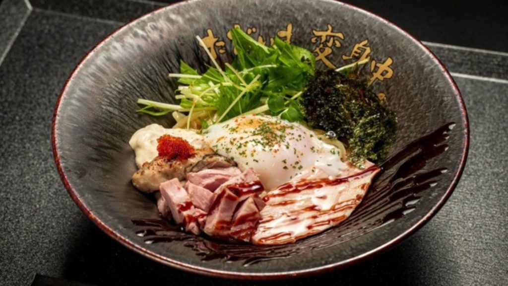 ただいま、変身中。