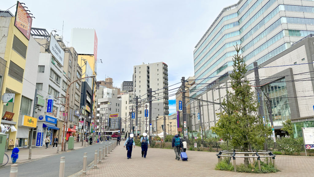 大塚駅南口の様相