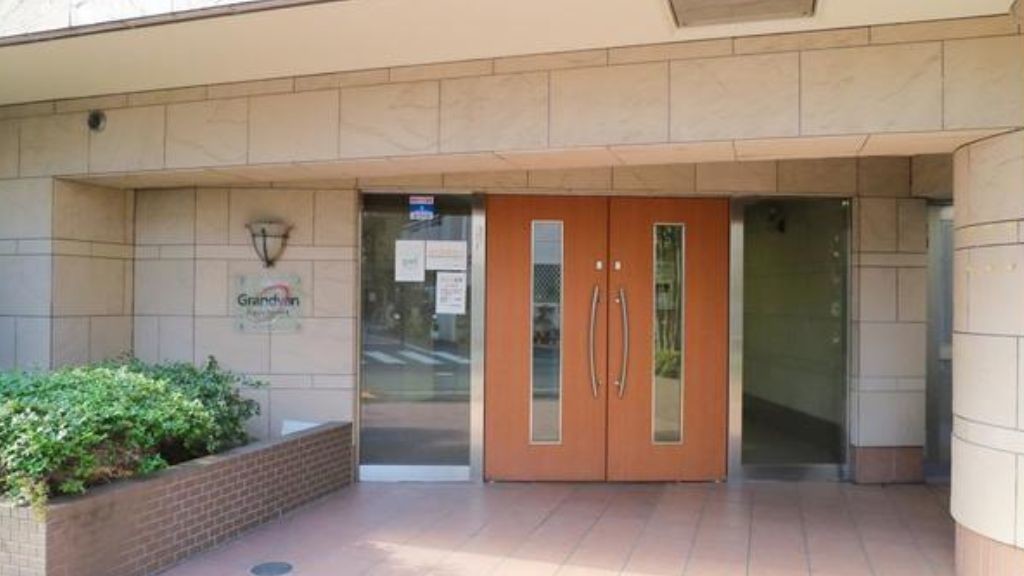 東中野１のエントランス