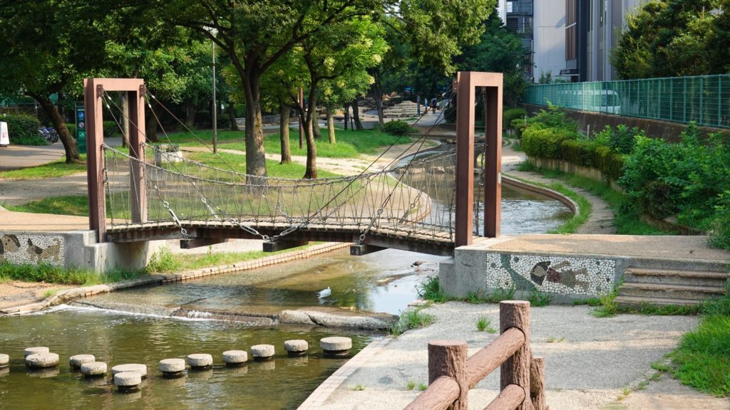 川の流れる大横川親水公園
