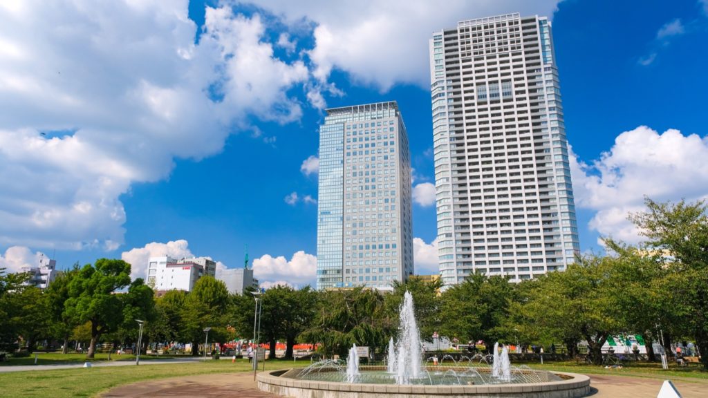 錦糸公園から臨む高層ビル