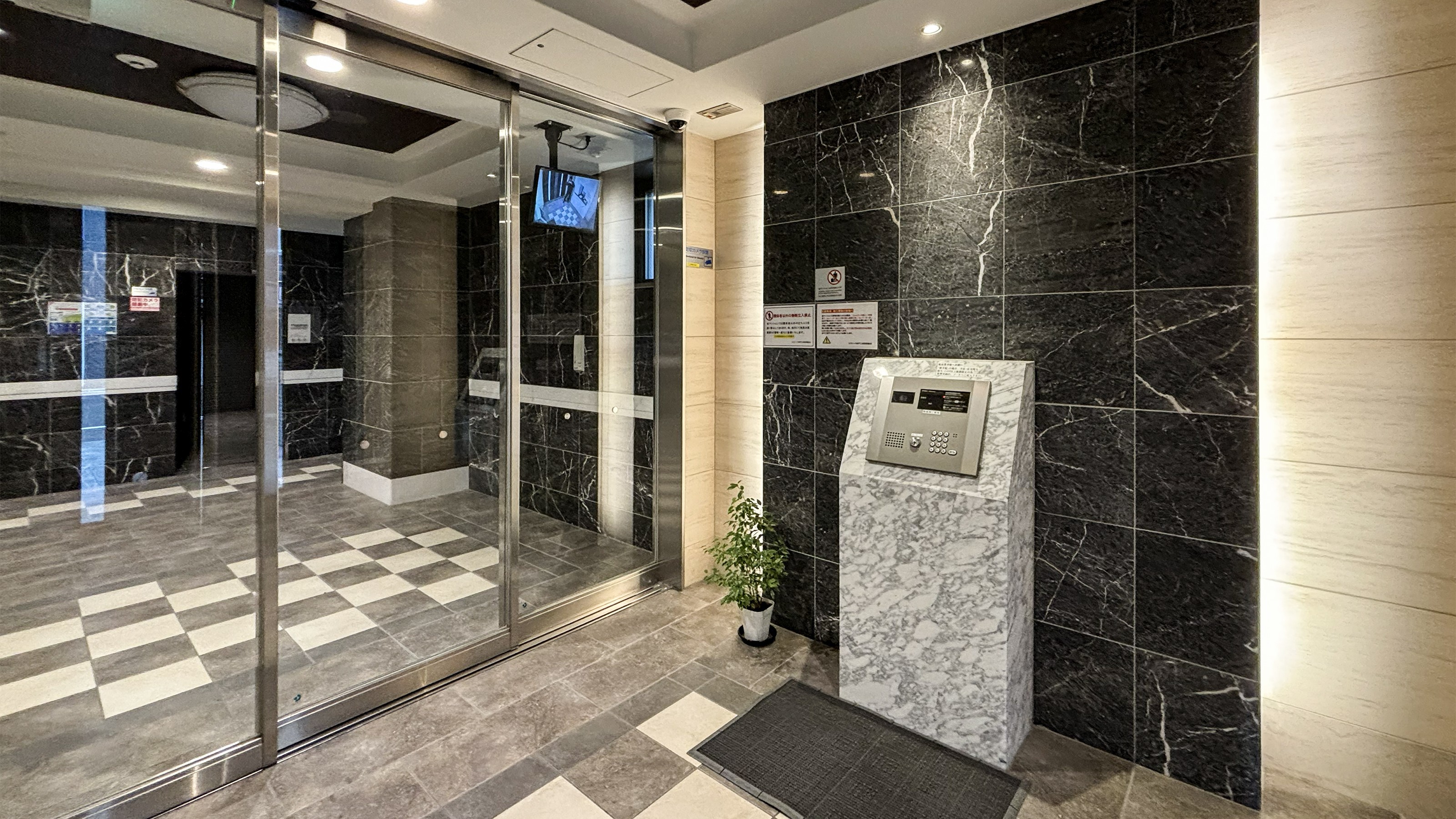 アットイン神戸三宮11のエントランス