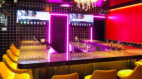 新大久保韓国横丁2FにあるK-POPバー