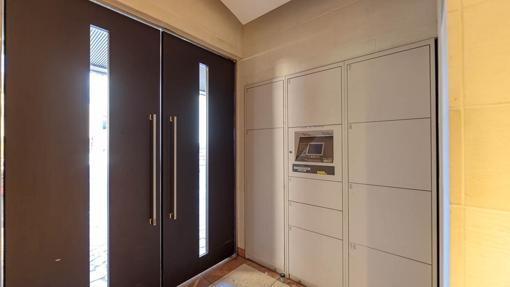 アットイン東新宿2のエントランス