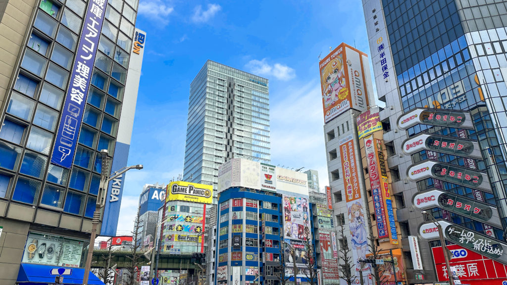 秋葉原の高層ビル群
