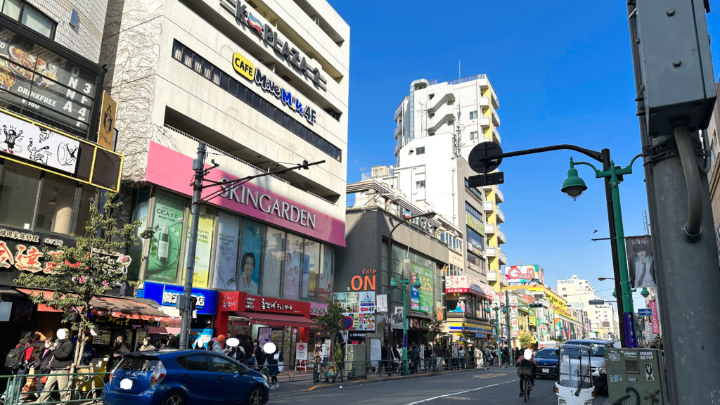 新大久保の街並み